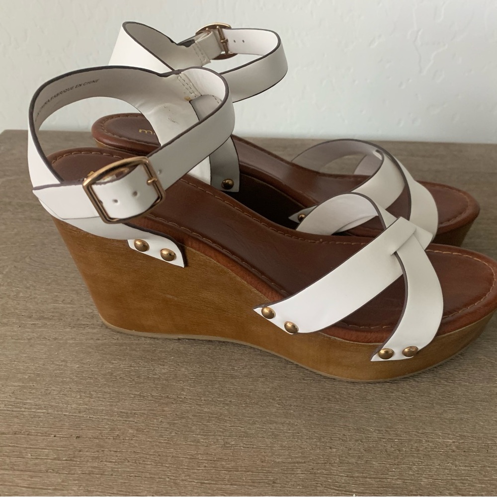Maurices Women’s White Wedge Dress Sandals Size 11